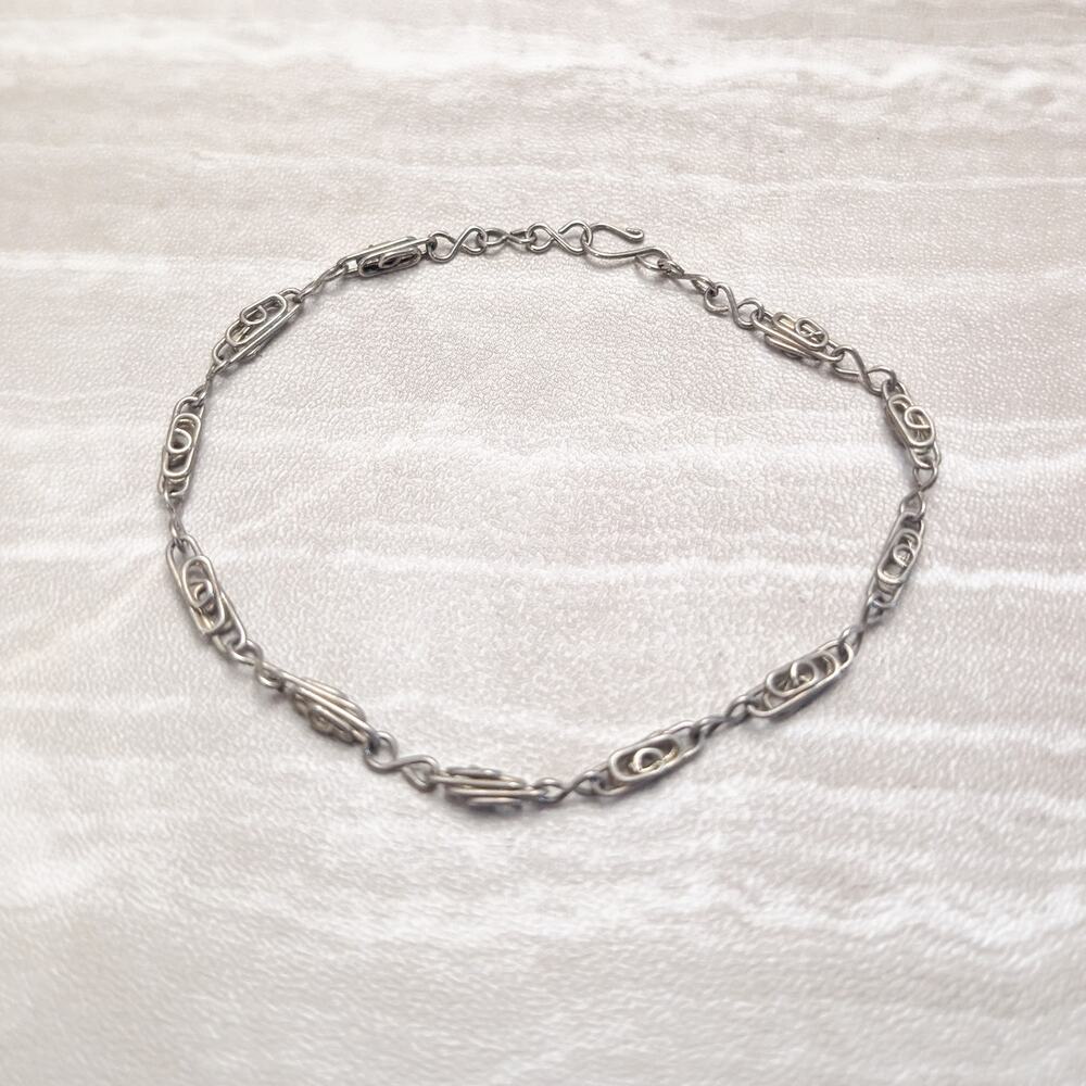 Vintage Chain Bracelet Unusual Chain Design with Hook Clasp